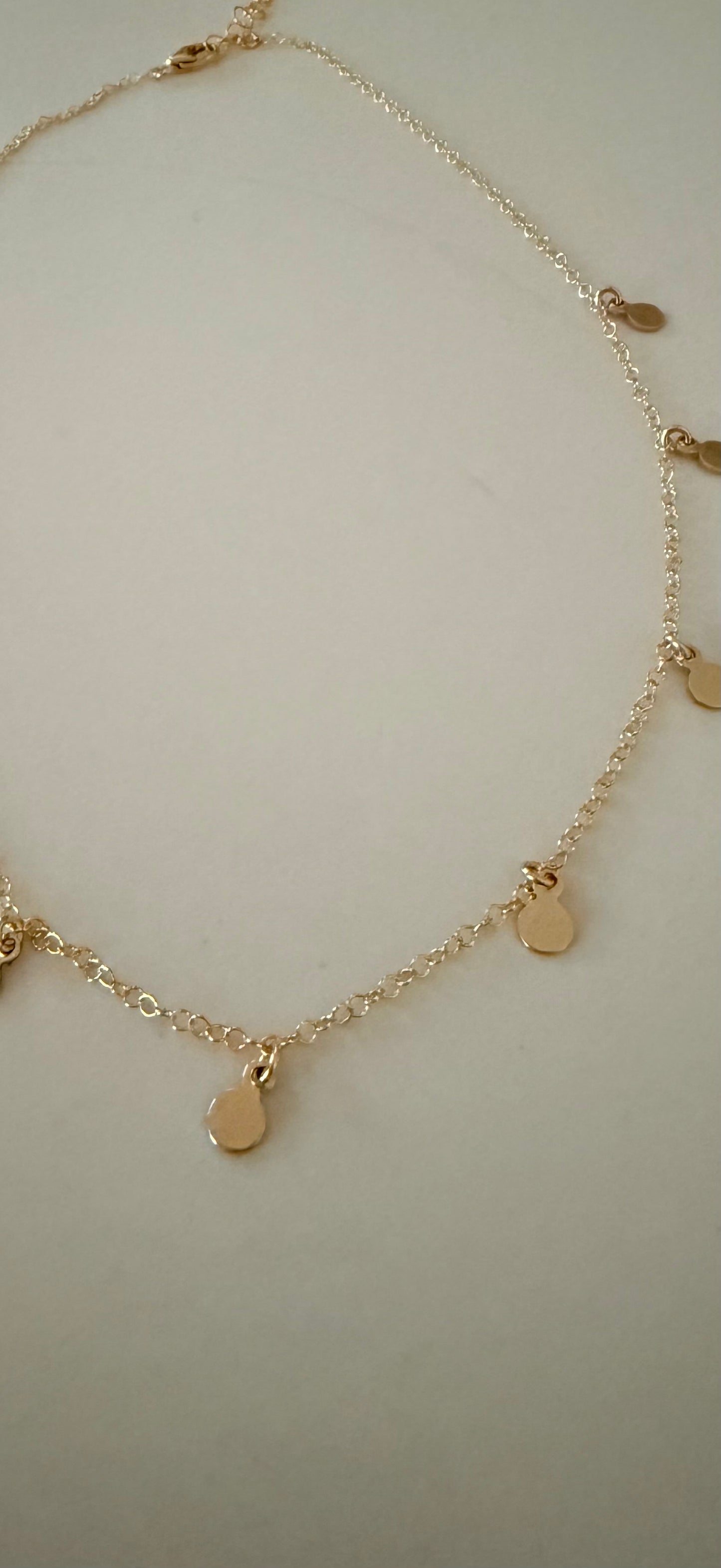 Dainty circle charm choker