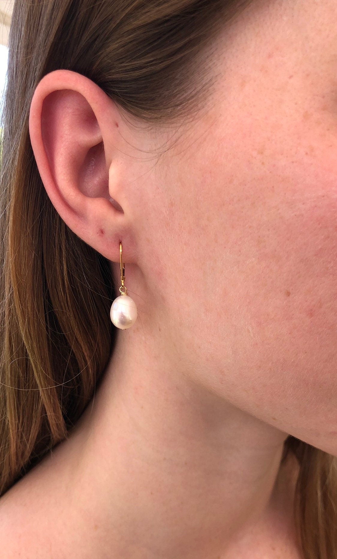 Baroque pearl dangle hoop earrings