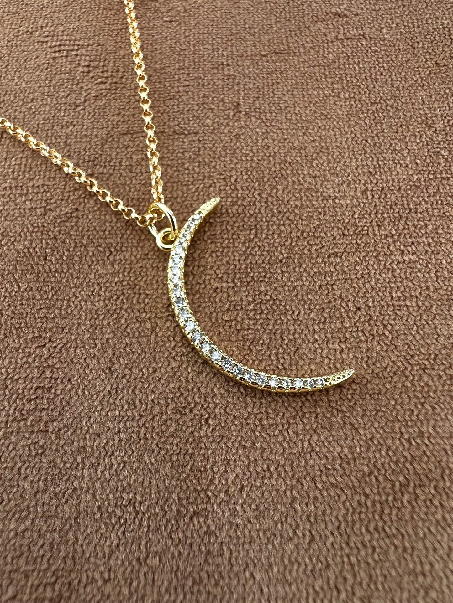 Dainty cubic zirconia pendant necklace