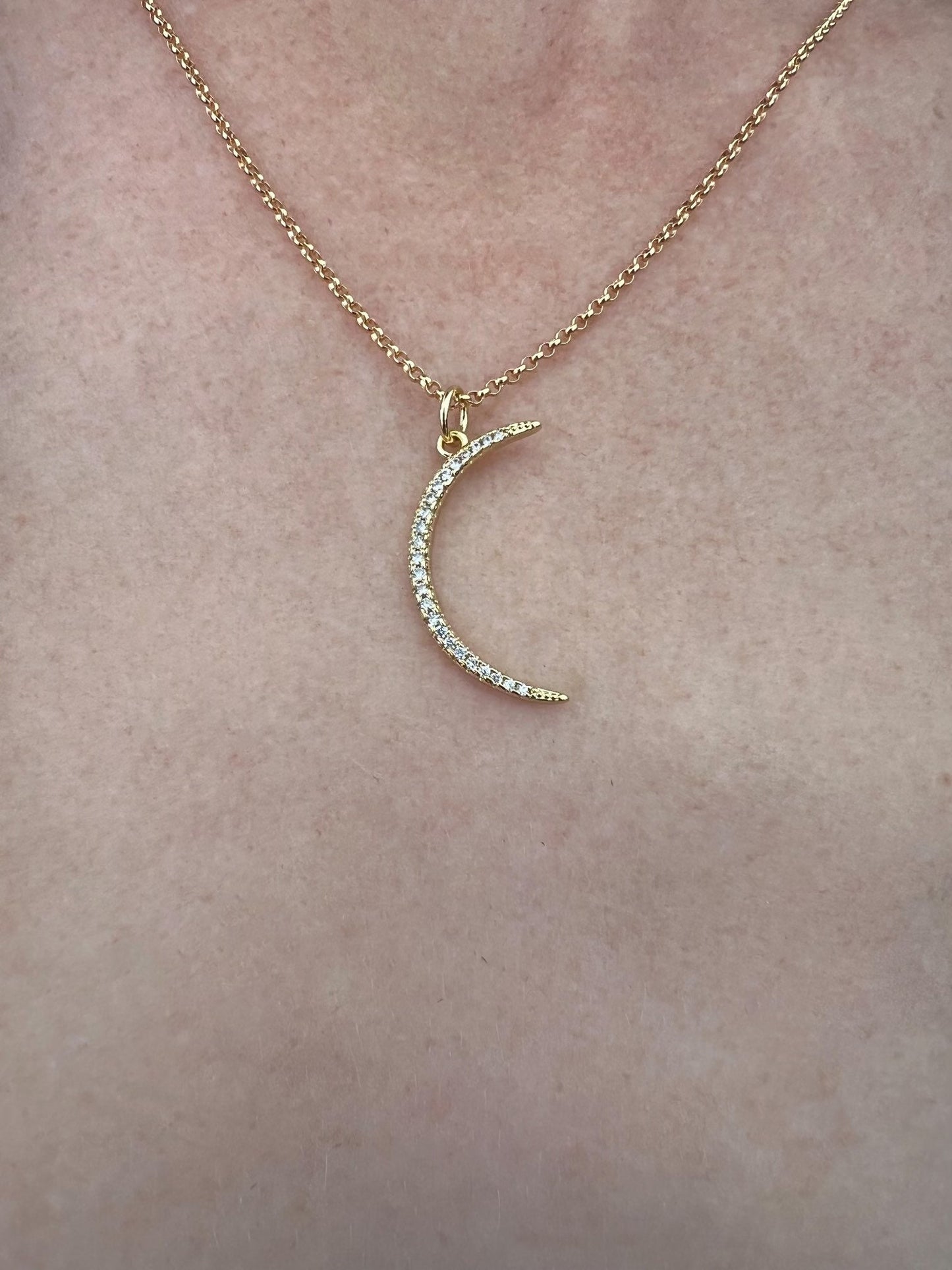 Dainty cubic zirconia pendant necklace