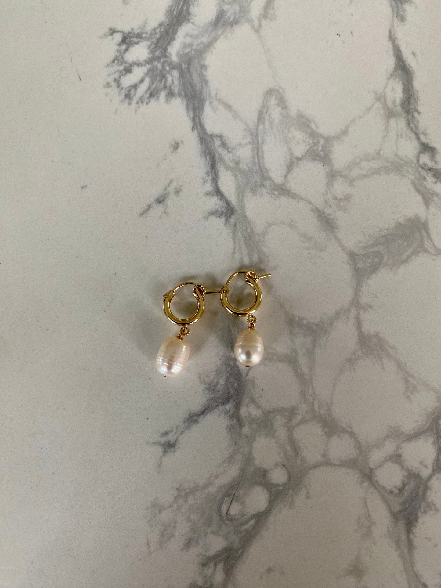 Small hoops with dangle pearl