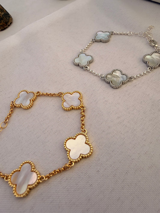 Mother of pearl clover bracelet