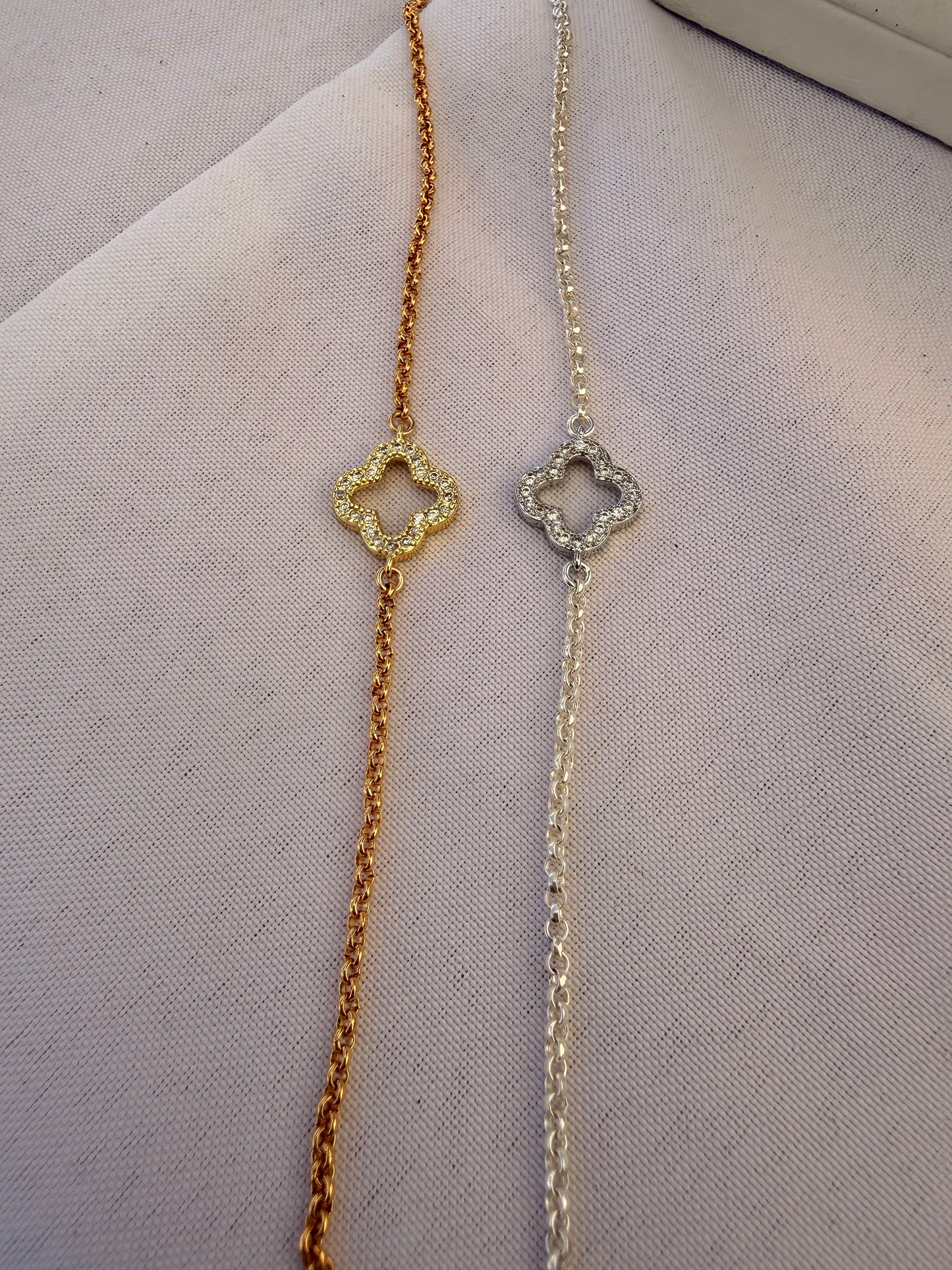 Clover connector bracelet with cubic zirconia