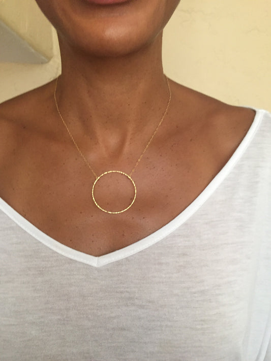 Large circle pendant necklace