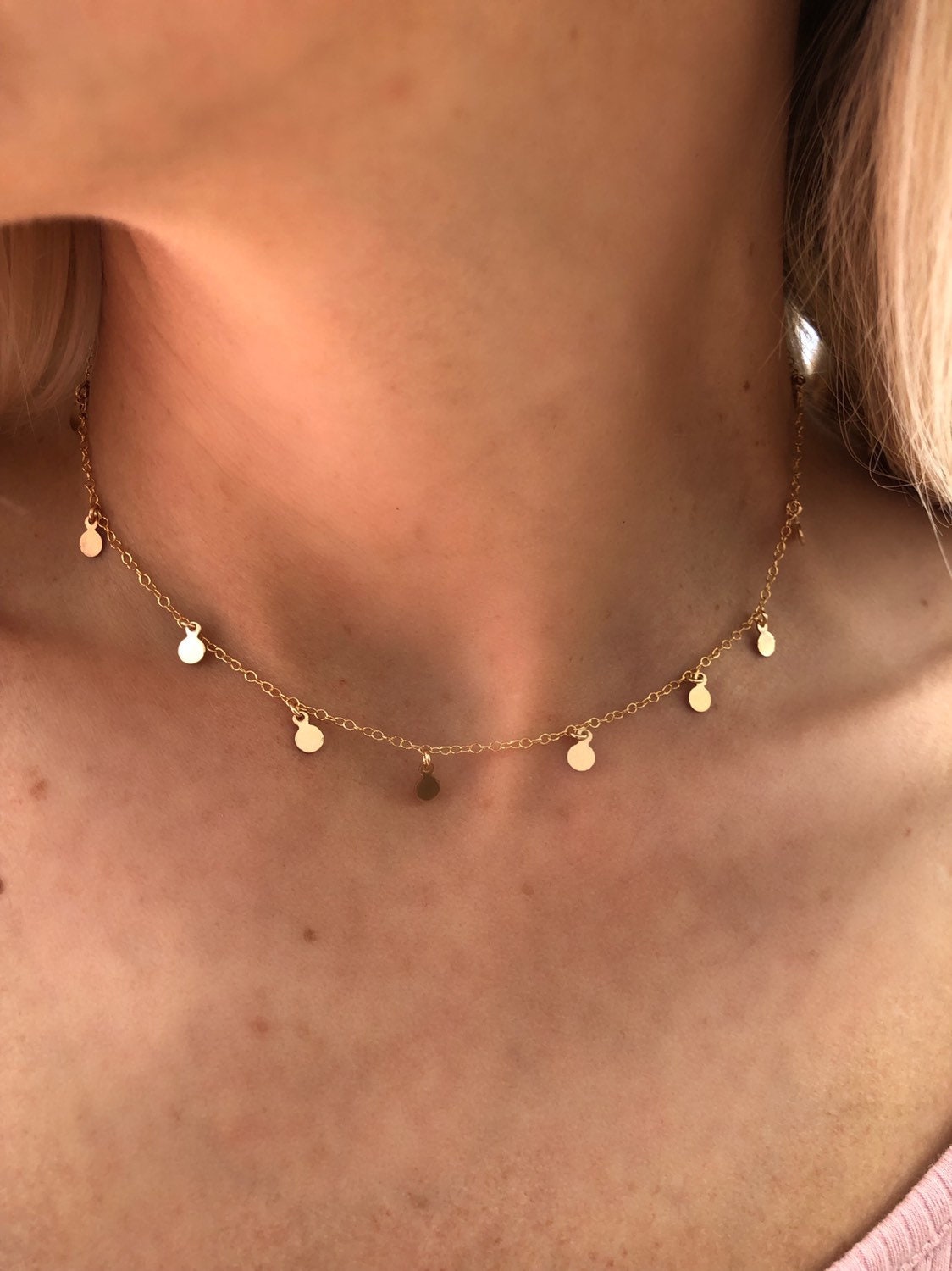 Dainty circle charm choker